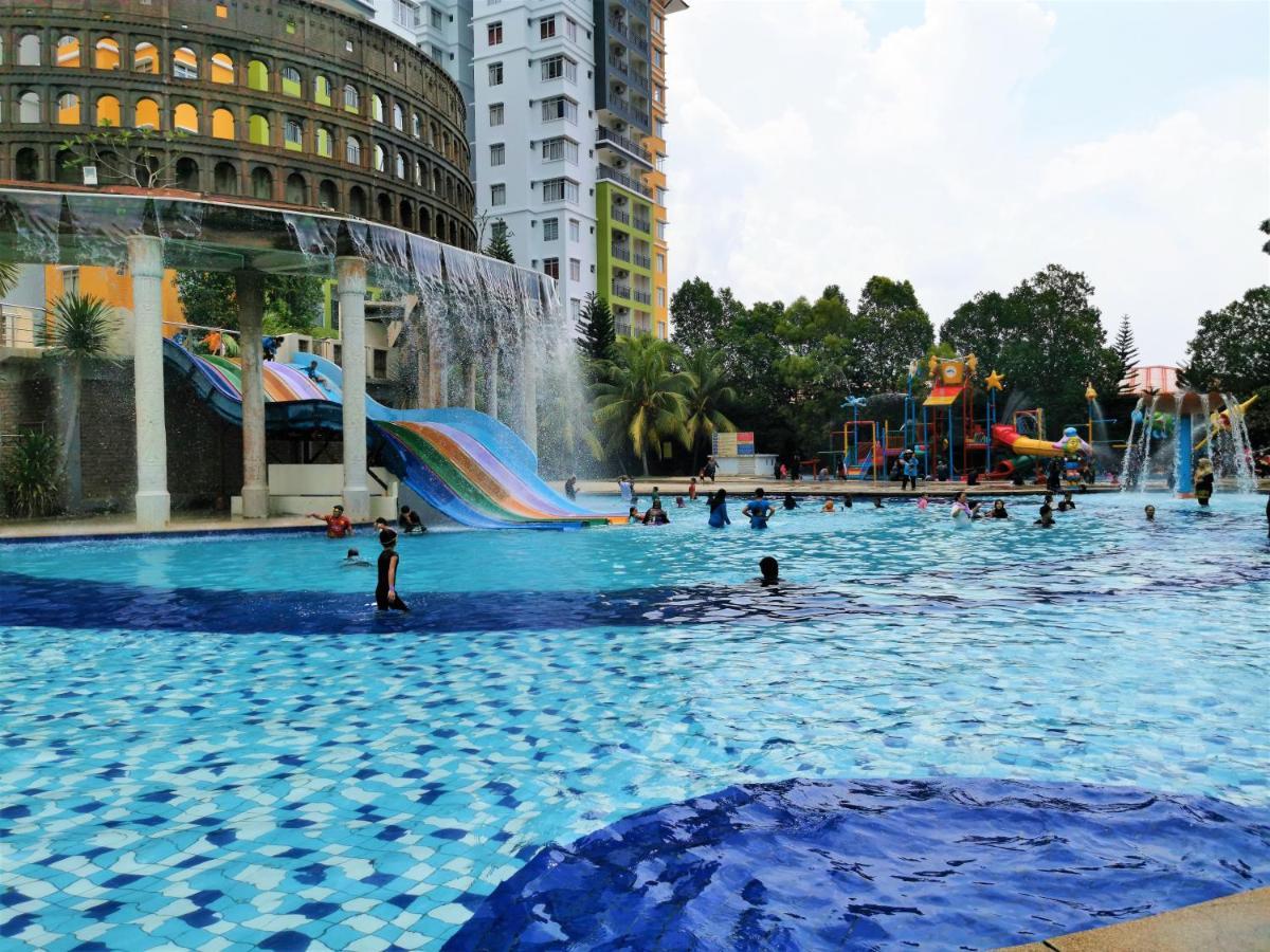 B - Lagoon Water Themepark Suite Melaka Town Eksteriør billede