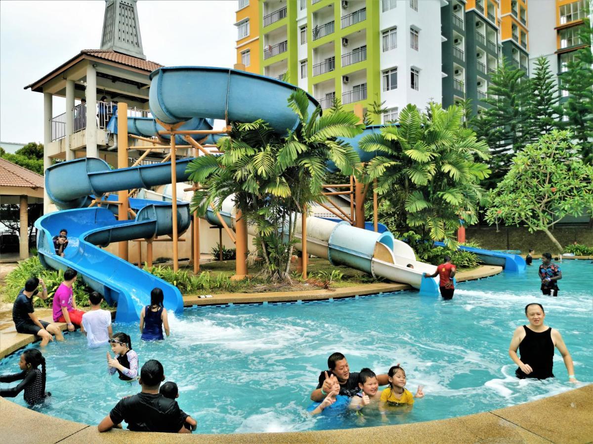 B - Lagoon Water Themepark Suite Melaka Town Eksteriør billede