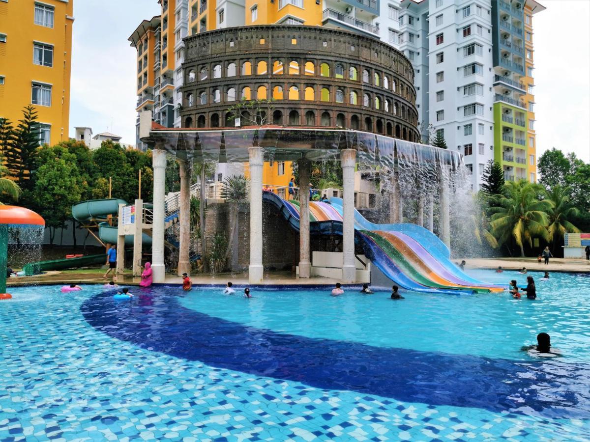 B - Lagoon Water Themepark Suite Melaka Town Eksteriør billede
