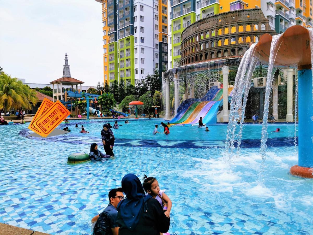 B - Lagoon Water Themepark Suite Melaka Town Eksteriør billede