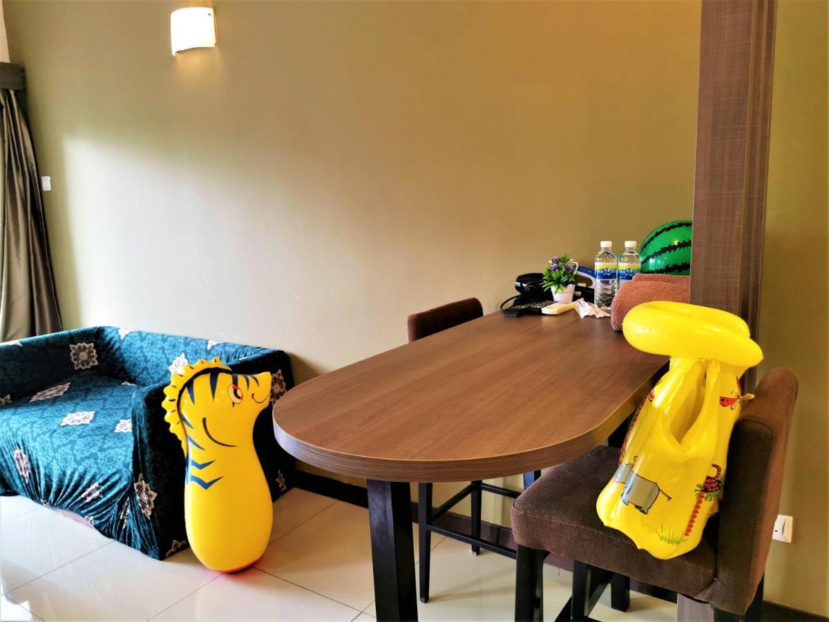 B - Lagoon Water Themepark Suite Melaka Town Eksteriør billede